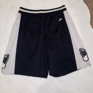 Nike Men's Black and Gray Athletic Shorts